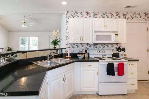 52 E Myrtle Dr UNIT A, Angier, NC 27501 photo 9