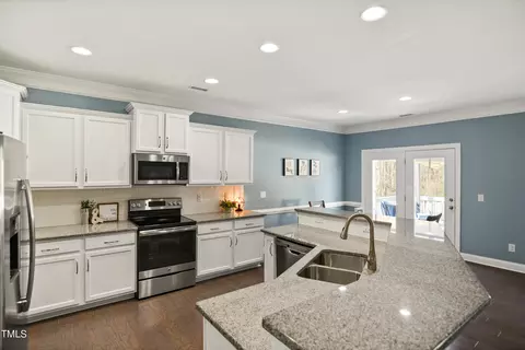 8320 Yellow Aster Ct, Willow Spring, NC 27592 photo 9