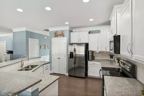 8320 Yellow Aster Ct, Willow Spring, NC 27592 photo 10