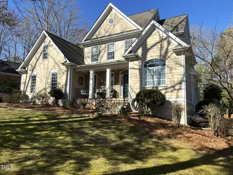 5101 Sunset Fairways Dr, Holly Springs, NC 27540