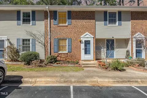 1116 Nottingham Cir, Cary, NC 27511