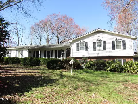 305 Edgewater Dr, Broadway, NC 27505