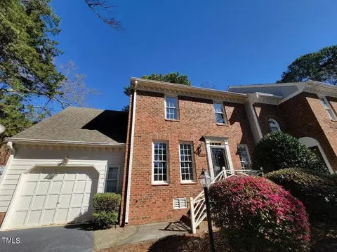 401 Crabbery Ln, Raleigh, NC 27609
