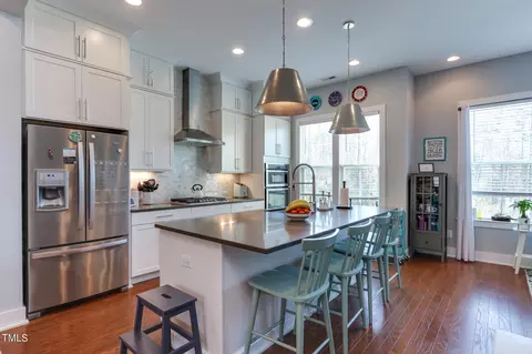 904 Wake Towne Dr, Raleigh, NC 27609