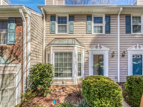328 Silverberry Ct, Cary, NC 27513