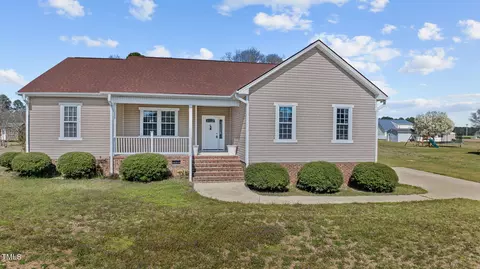 145 Courtney Ln, Dunn, NC 28334