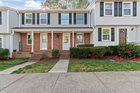 7717 Kingsberry Ct, Raleigh, NC 27615