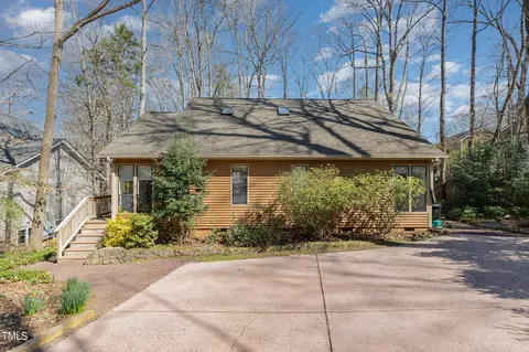 124 Creekview Cir, Carrboro, NC 27510