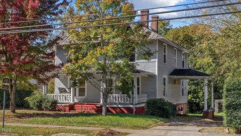 708 S Main St, Reidsville, NC 27320