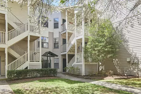 600 Audubon Lake Dr #10-C11, Durham, NC 27713