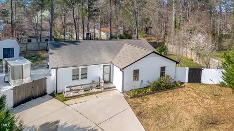 700 Whitby Ct, Durham, NC 27703 photo 2
