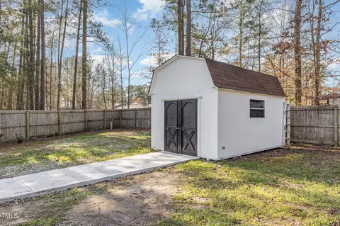 700 Whitby Ct, Durham, NC 27703 photo 12