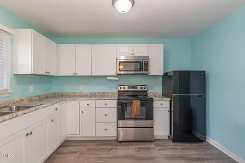 700 Whitby Ct, Durham, NC 27703 photo 6