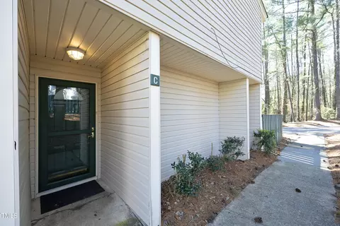 4700 Walden Pond Dr #C, Raleigh, NC 27604