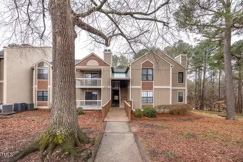 3704 Chimney Ridge Pl #104, Durham, NC 27713