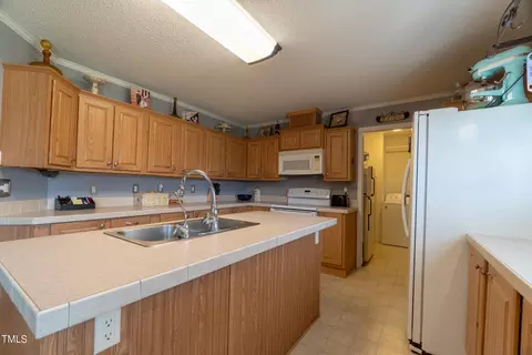 3555 Meadowdale Ln, Trinity, NC 27370 photo 9