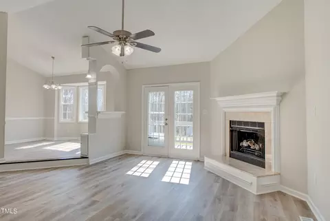500 Rockvale Ct, Benson, NC 27504 photo 4