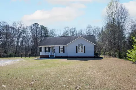 500 Rockvale Ct, Benson, NC 27504 photo 2