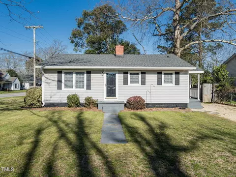 308 S Center St, Princeton, NC 27569