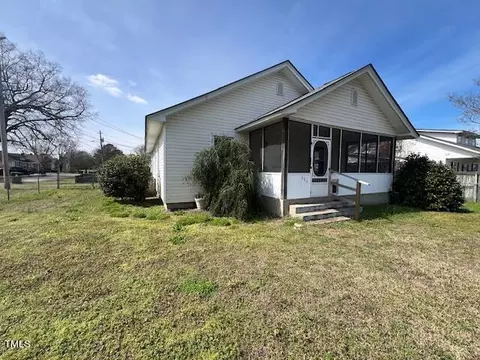 Exterior - 306 S 17th St, Erwin, NC 28339 photo 3 of 4
