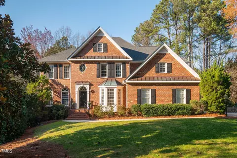 104 Ludgate Ct, Cary, NC 27519