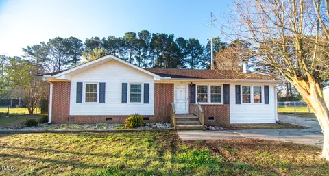 106 Beale St, Dunn, NC 28334
