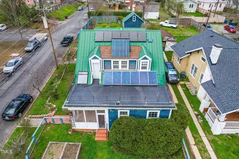 230 W Trinity Ave, Durham, NC 27701 photo 2