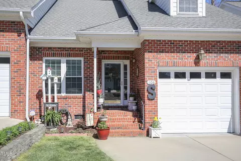 106 Olde Manor Ct #106, Siler City, NC 27344
