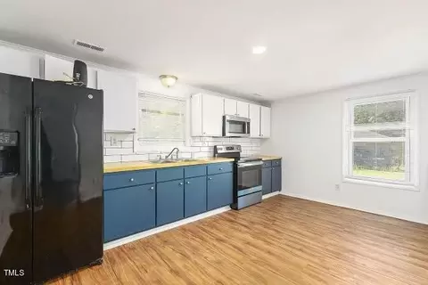 2528 Glenbrook Dr, Durham, NC 27704 photo 5