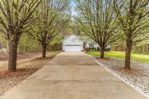 341 Serenity Pointe Dr, Selma, NC 27576