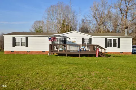 23 Acorn Dr, Yanceyville, NC 27379