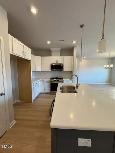 253 Shingle Oak Rd, Wake Forest, NC 27587
