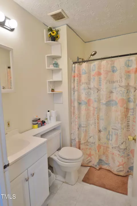 5413 Hadrian Dr, Durham, NC 27703 photo 11