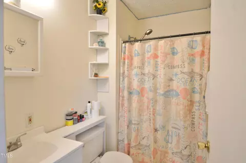 5413 Hadrian Dr, Durham, NC 27703 photo 10