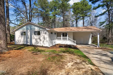 2219 Clements Dr, Durham, NC 27704
