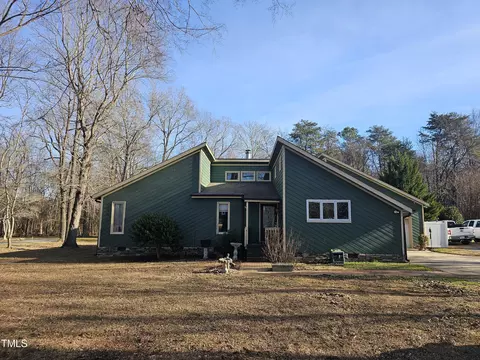 1231 Shamrock Dr, Burlington, NC 27215