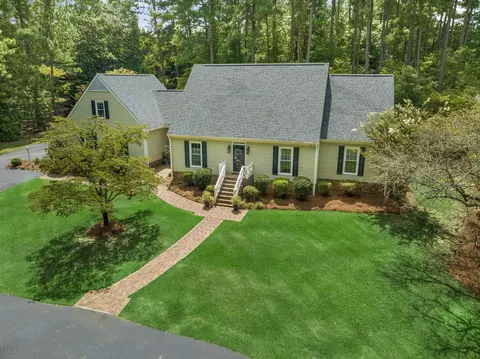 407 Valley Rd, Sanford, NC 27330