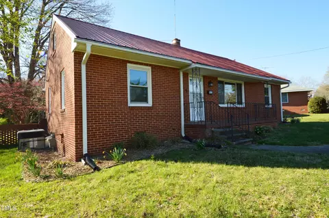 306 Oakgrove Dr, Graham, NC 27253