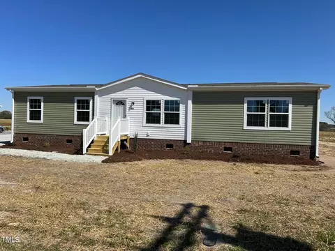 2938 Basstown Rd, Clinton, NC 28328