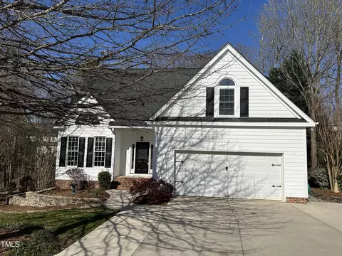 102 Centerville Ct, Cary, NC 27513