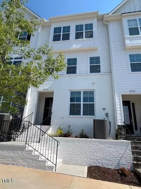 8524 Silsbee Dr, Raleigh, NC 27613