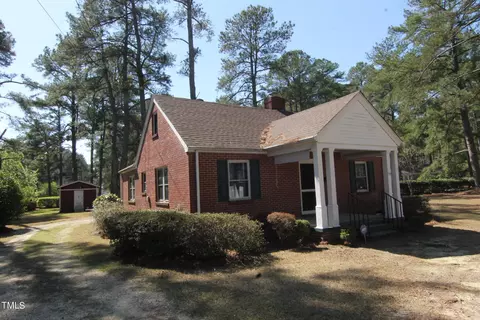 1113 Hammond St, Rocky Mount, NC 27803