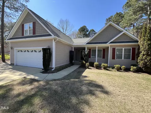 93 Hawks Nest Cir, Smithfield, NC 27577