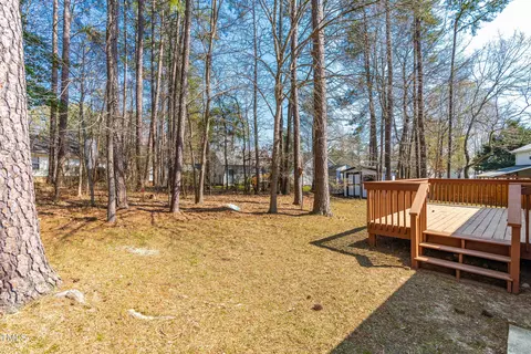 1513 Burchcrest Dr, Garner, NC 27529 photo 2