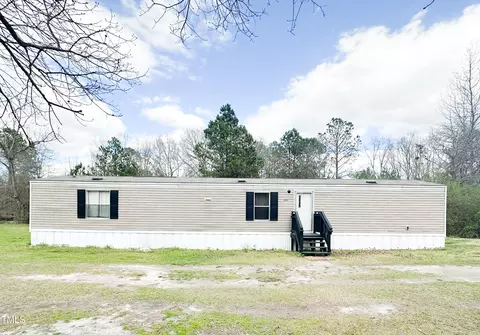 942 Lee County Line Rd, Broadway, NC 27505