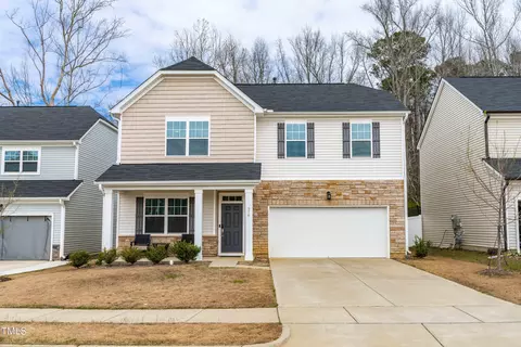 976 Bellewood Gardens Dr, Angier, NC 27501