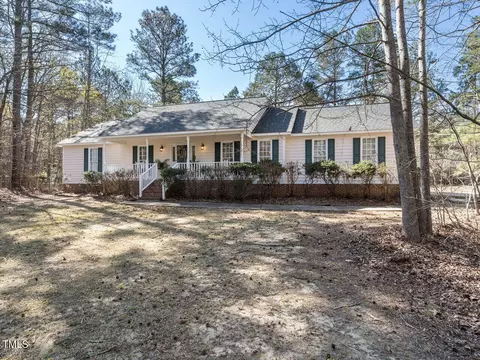 301 Shelby Ct, Archer Lodge, NC 27527