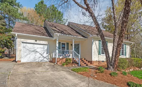 8 Tavern Pl, Durham, NC 27707