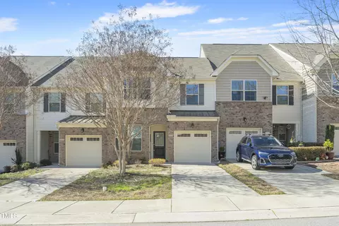 1010 Contessa Dr, Cary, NC 27513
