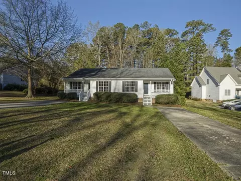 720 Fuquay Ave, Fuquay Varina, NC 27526